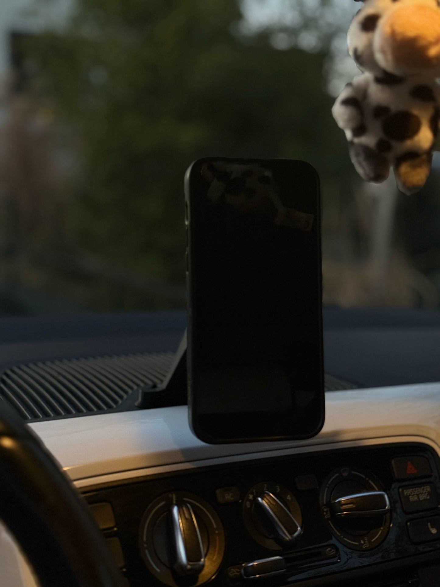Wireless Handyhalterung VW Up Skoda Citigo Seat Mii – Universal